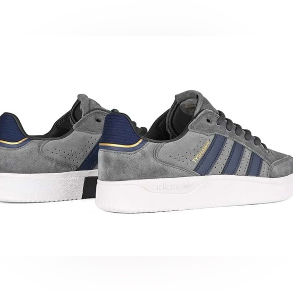 NWT Men’s Adidas Tyshawn Jones Carbon/navy sneaker size 10 - Picture 3 of 13